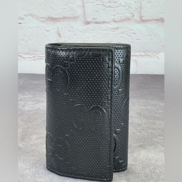 Gucci GG Embossed Leather Key Case Black - Picture 1 of 12